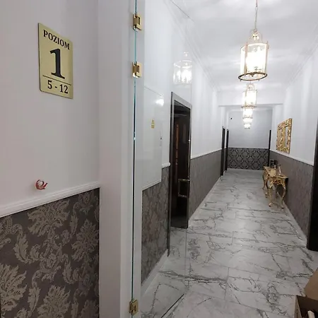 Jaracza 28 Nr 6 *